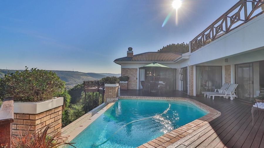 5 Bedroom Property for Sale in Beacon Bay Eastern Cape